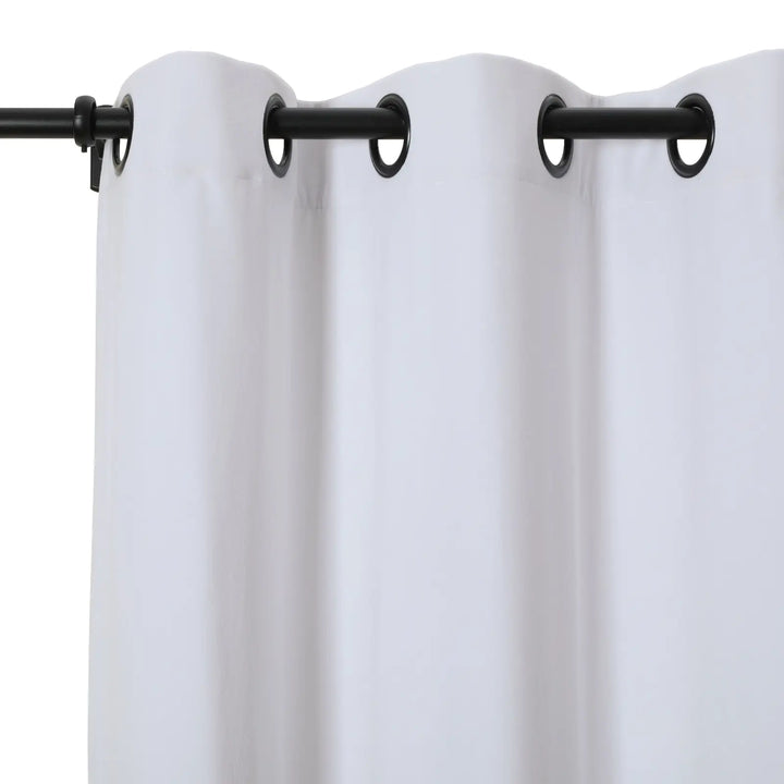 Leon Velvet Curtain Grommet