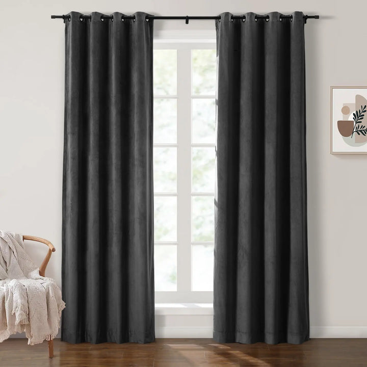 Leon Velvet Curtain Grommet