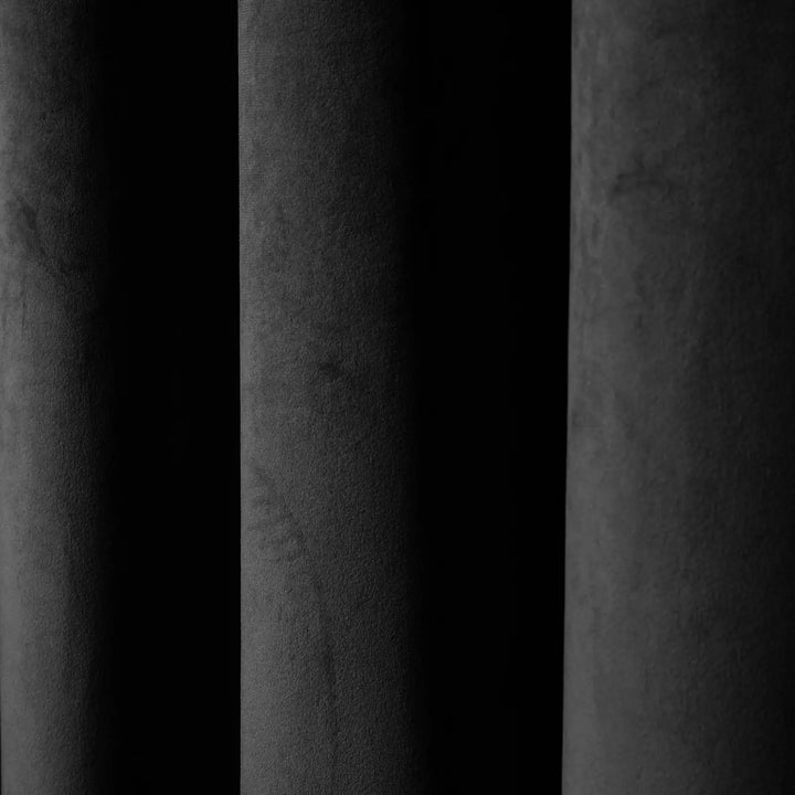 Leon Velvet Curtain Ripple Fold