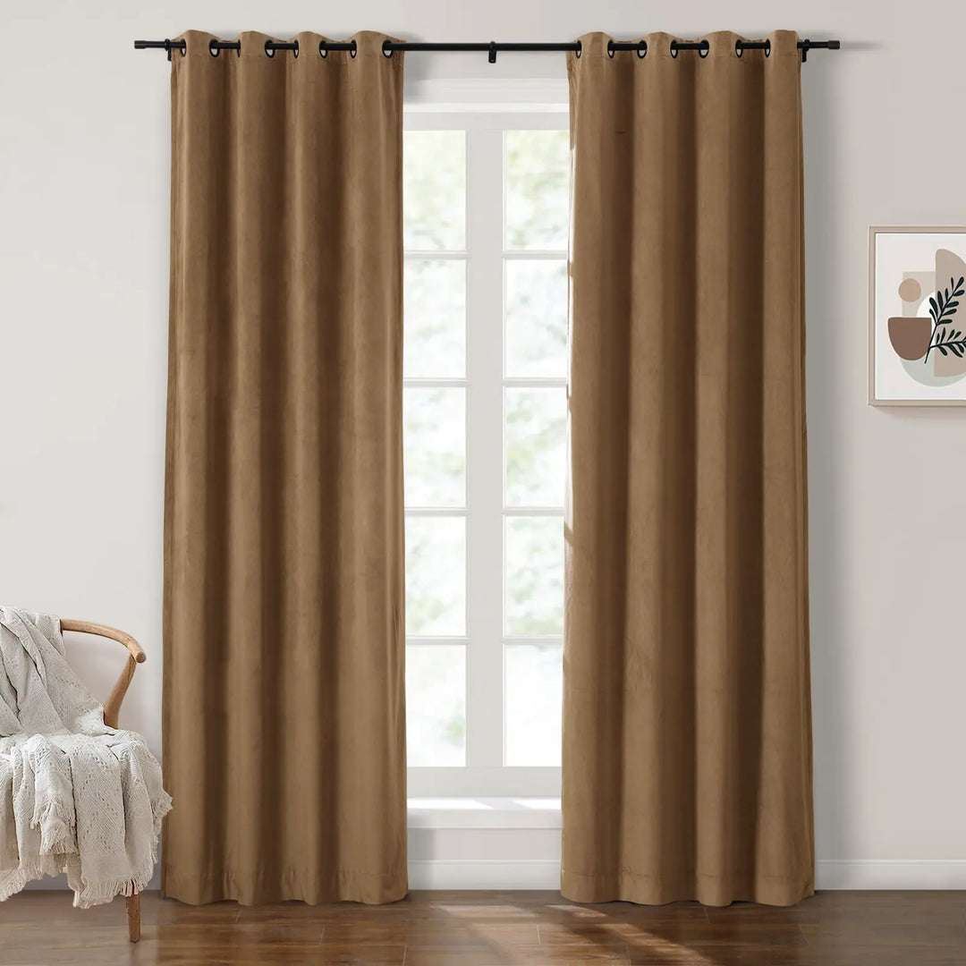 Leon Velvet Curtain Grommet