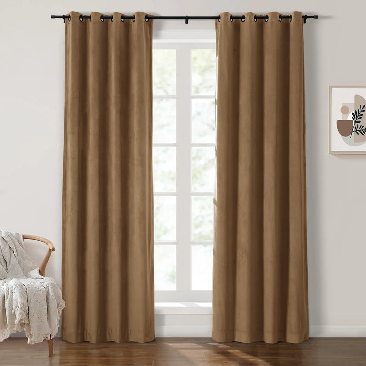 Leon Velvet Curtain Grommet