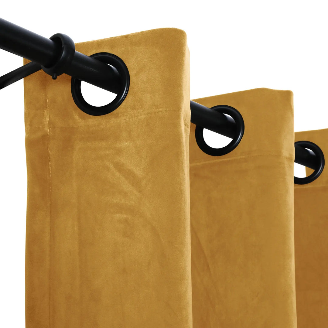 Leon Velvet Curtain Grommet