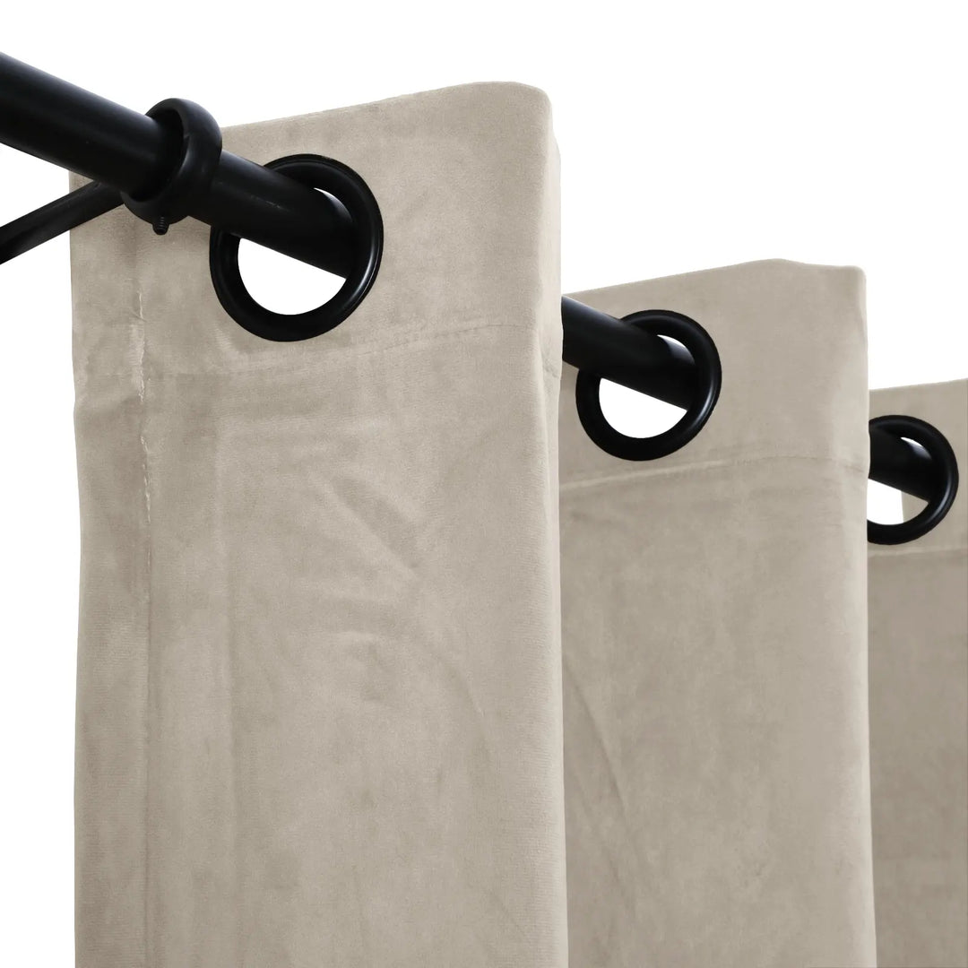 Leon Velvet Curtain Grommet