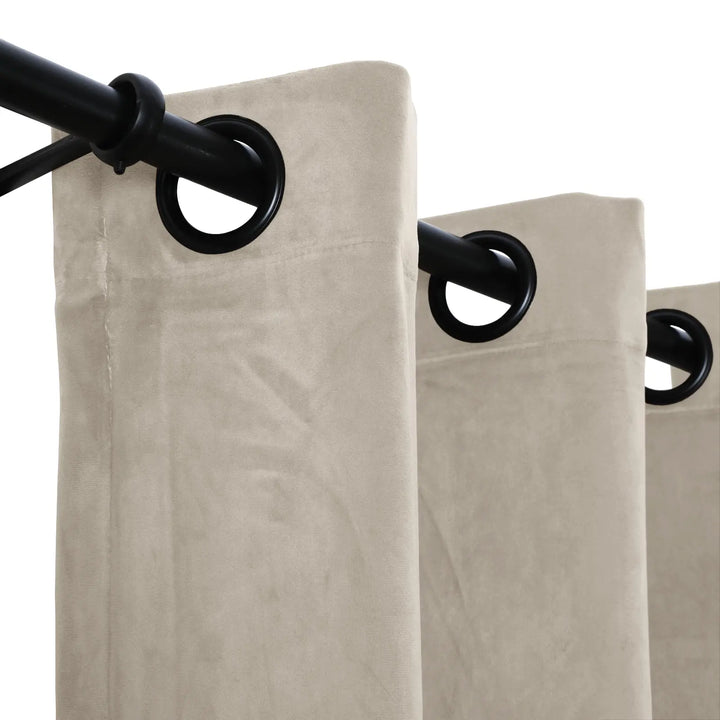 Leon Velvet Curtain Grommet