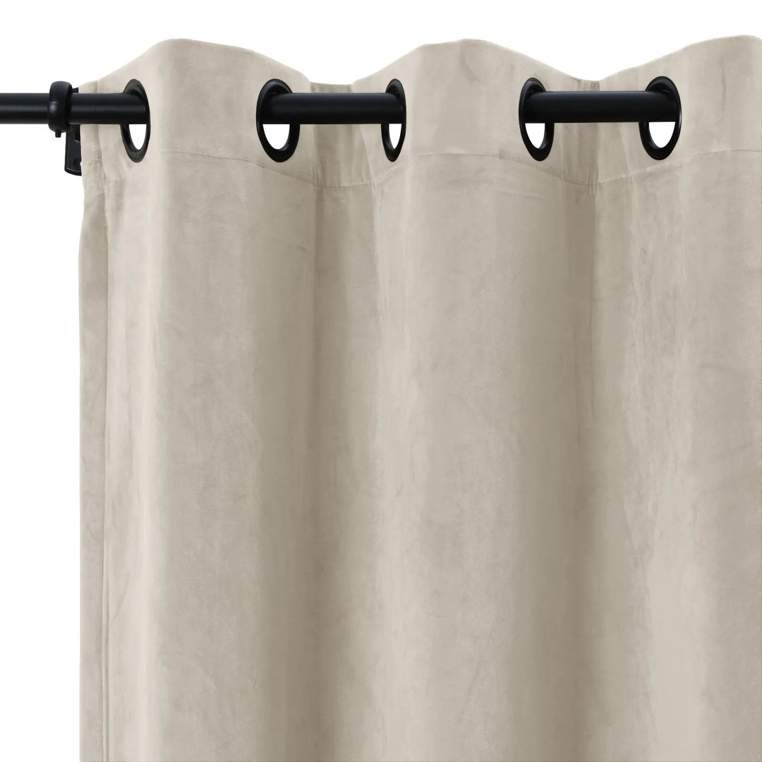 Leon Velvet Curtain Grommet