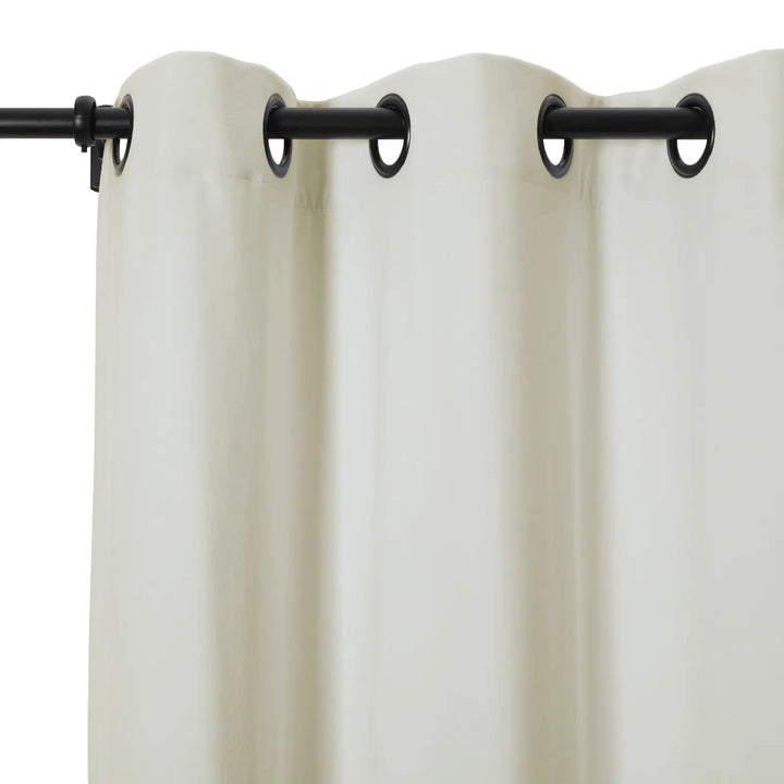 Leon Velvet Curtain Grommet