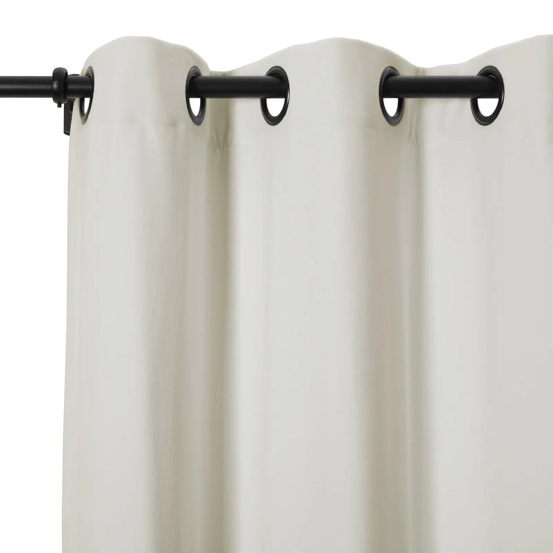 Leon Velvet Curtain Grommet
