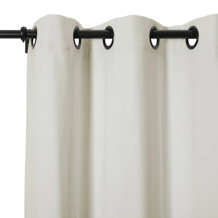 Leon Velvet Curtain Grommet