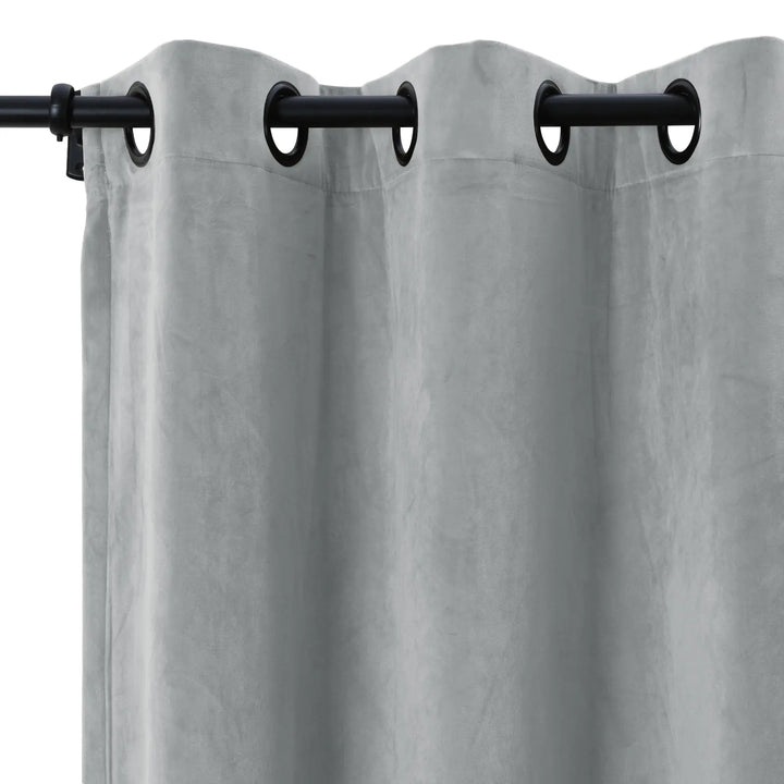 Leon Velvet Curtain Grommet