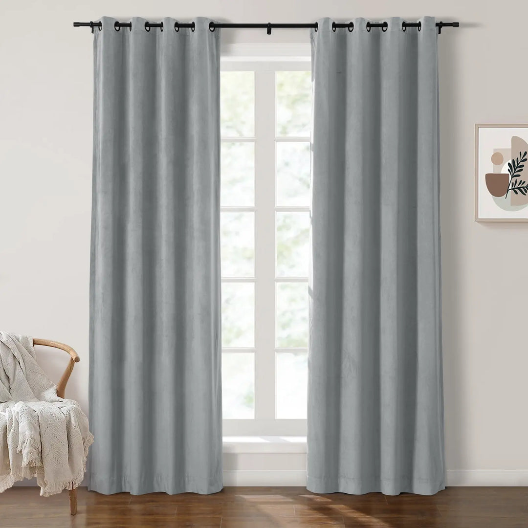 Leon Velvet Curtain Grommet