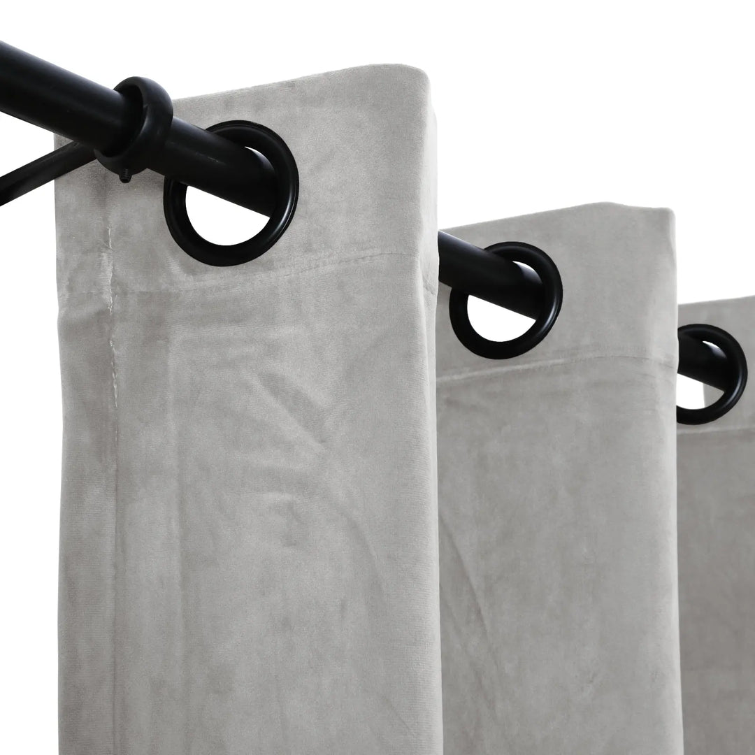 Leon Velvet Curtain Grommet