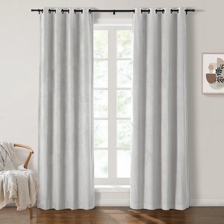 Leon Velvet Curtain Grommet