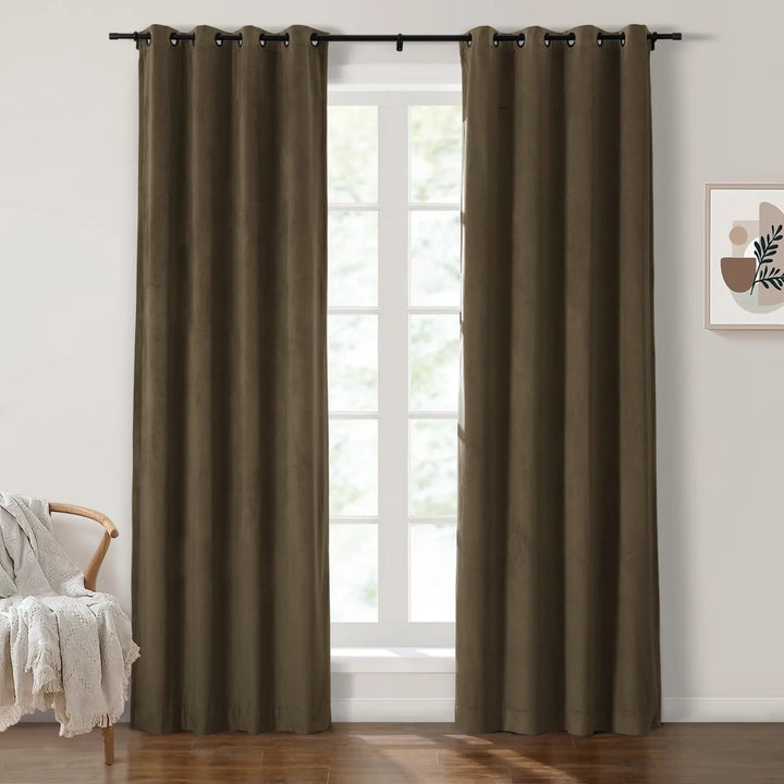 Leon Velvet Curtain Grommet