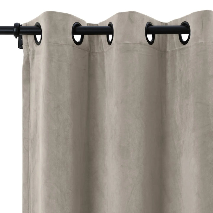 Leon Velvet Curtain Grommet