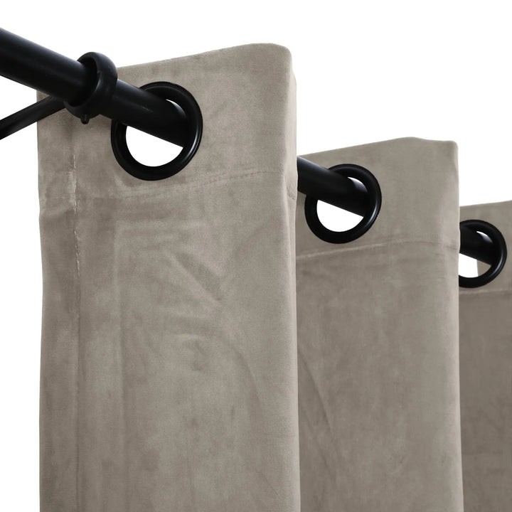 Leon Velvet Curtain Grommet