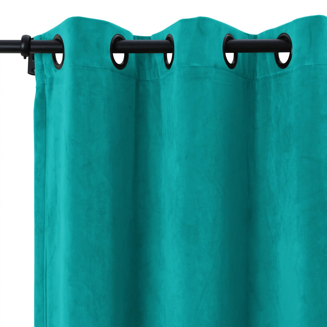 Leon Velvet Curtain Grommet